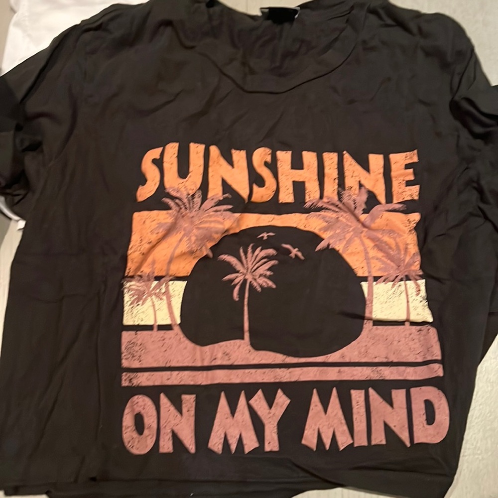 Cropped tee California inspired